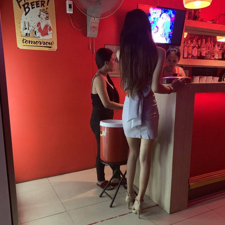 Beautiful Tall and Petite Bar Girl in Udonthani